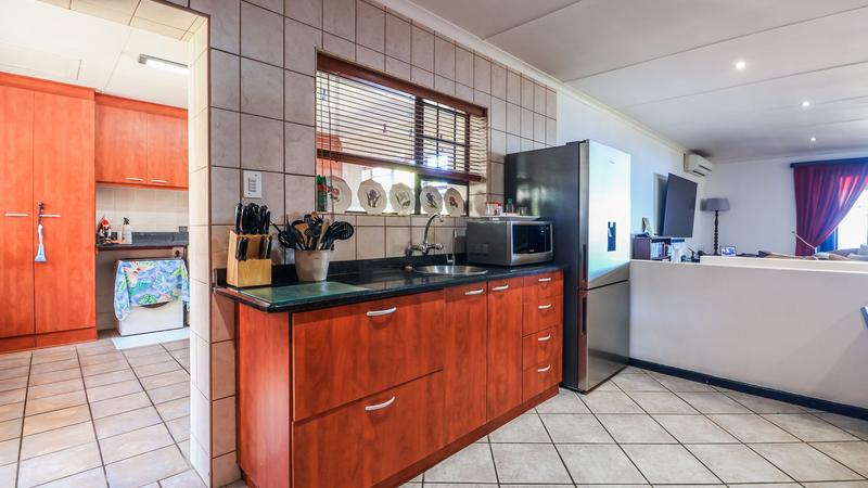 5 Bedroom Property for Sale in Dana Bay Western Cape